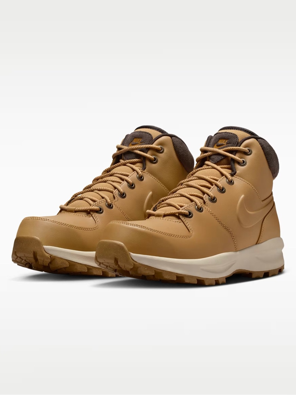 Nike Men's Manoa Leather Lace Up Boot View 2